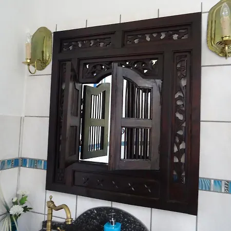 Maison d'hôtes Imperia, Museums-hotel, Treppensteigen 3*