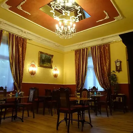 Imperia, Museums-hotel, Treppensteigen Vendégház 3*