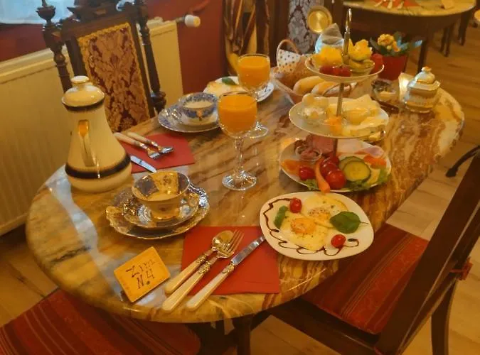 Pensionat Imperia, Museums-hotel, Treppensteigen 3*