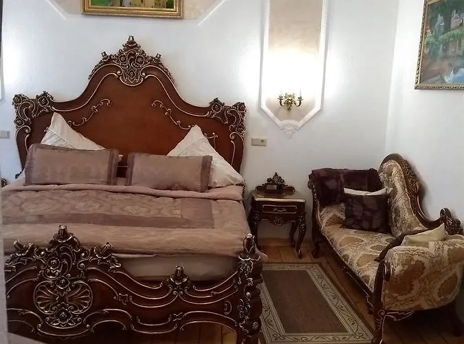 Imperia, Museums-hotel, Treppensteigen