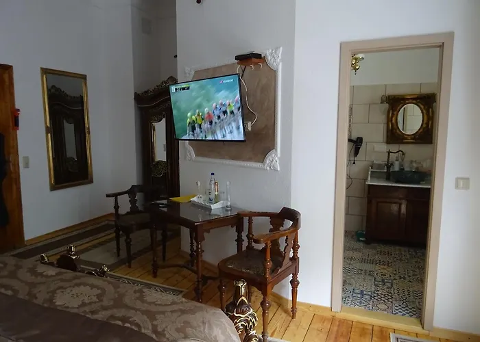 Imperia, Museums-hotel, Treppensteigen