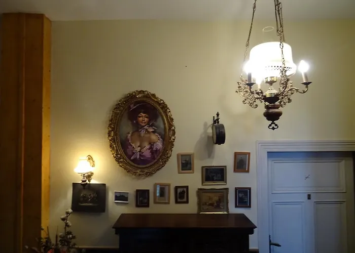 Pensionat Imperia, Museums-hotel, Treppensteigen